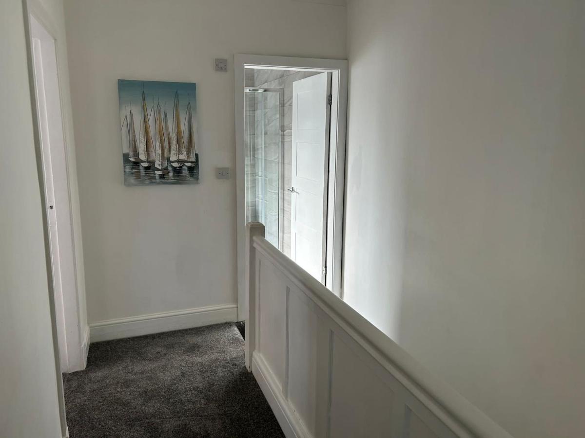 Light And Spacious Highcross Apartment Poulton-le-Fylde エクステリア 写真