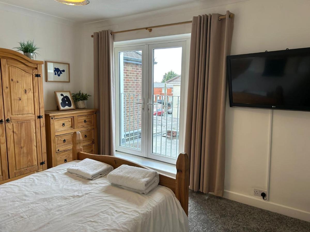Light And Spacious Highcross Apartment Poulton-le-Fylde エクステリア 写真