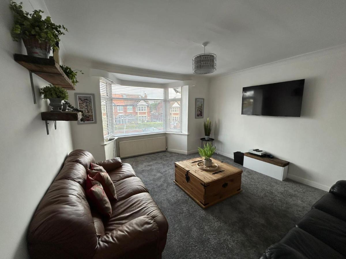 Light And Spacious Highcross Apartment Poulton-le-Fylde エクステリア 写真