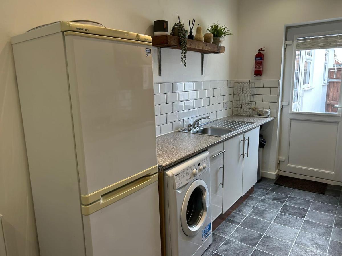 Light And Spacious Highcross Apartment Poulton-le-Fylde エクステリア 写真